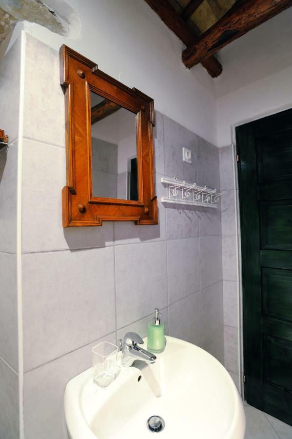Traditional Istrian Stone House Šmarje Dış mekan fotoğraf