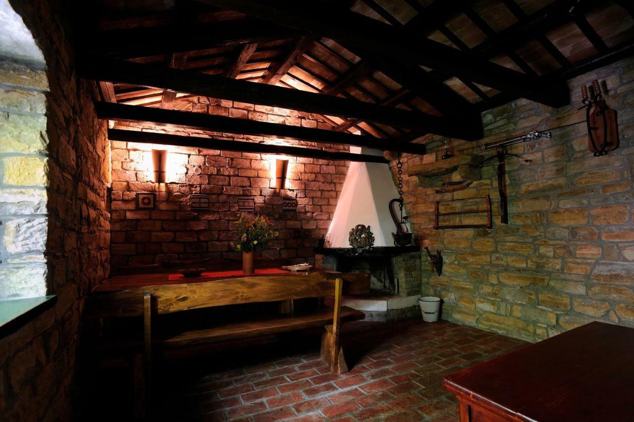 Traditional Istrian Stone House Šmarje Dış mekan fotoğraf